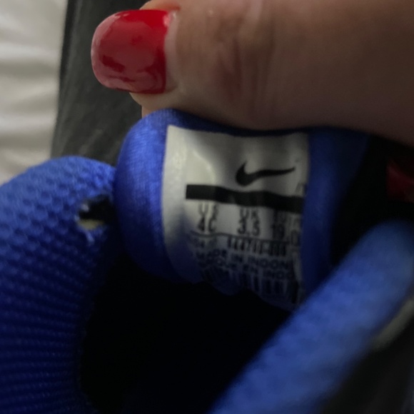 Infant Nikes - Picture 2 of 4